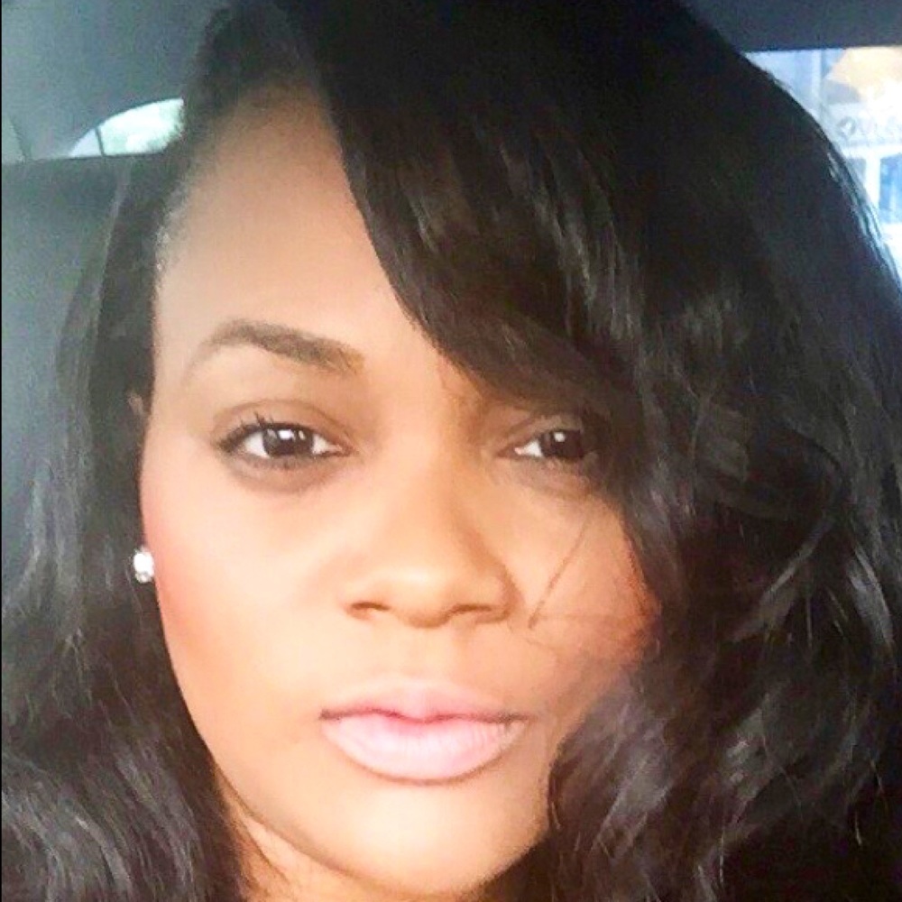 Meet your Posher, Latisha